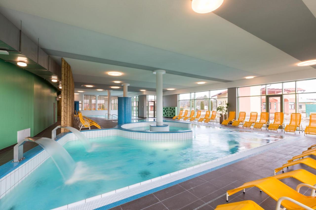 Wellness Hotel Thermal Štúrovo エクステリア 写真