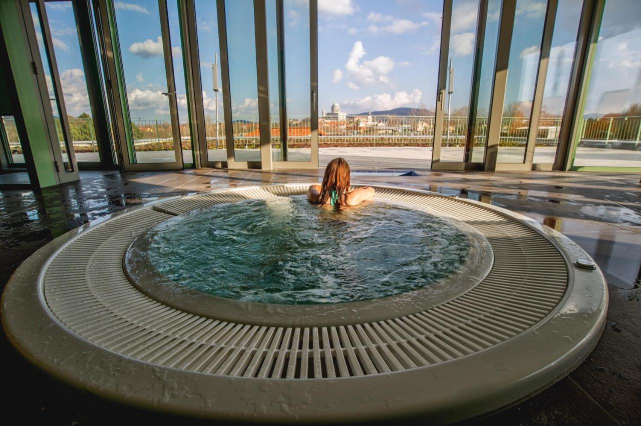 Wellness Hotel Thermal Štúrovo エクステリア 写真