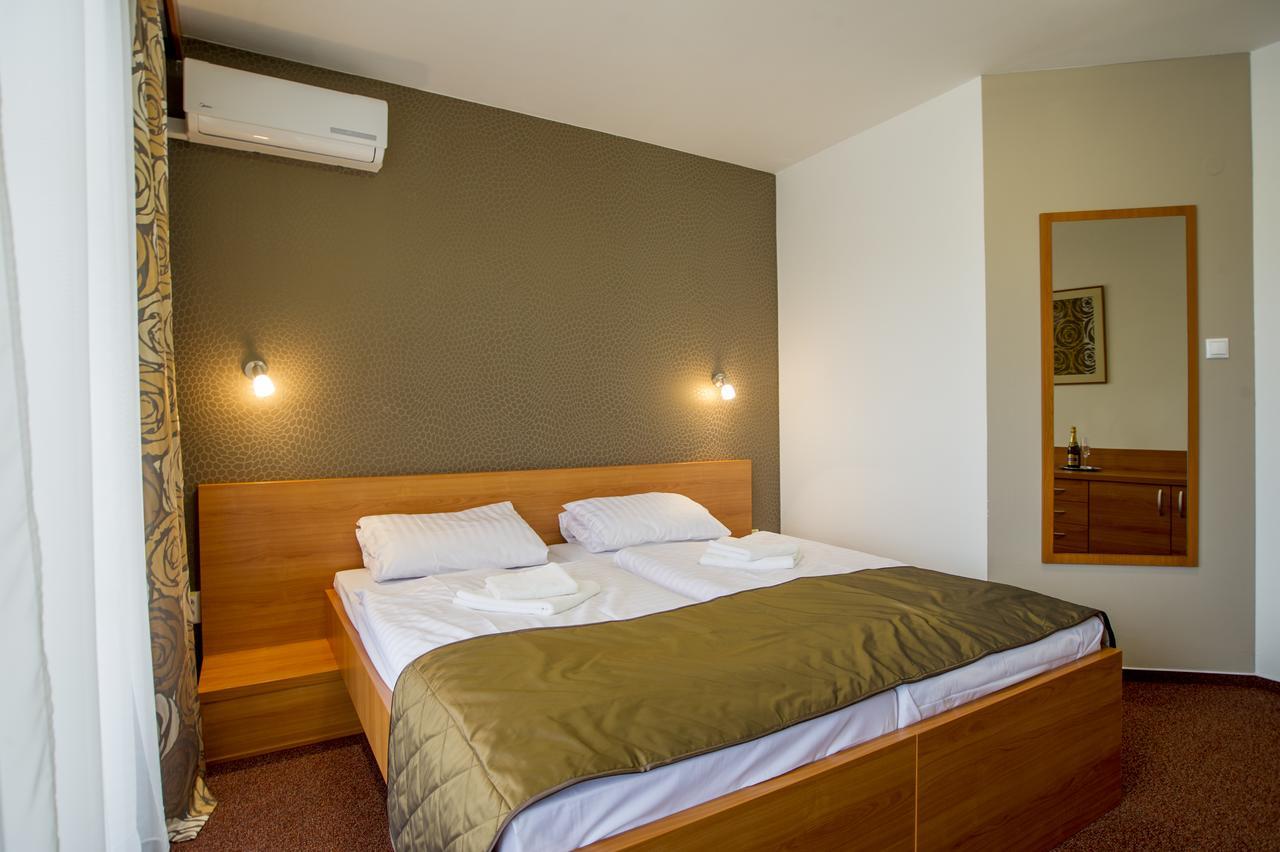 Wellness Hotel Thermal Štúrovo エクステリア 写真