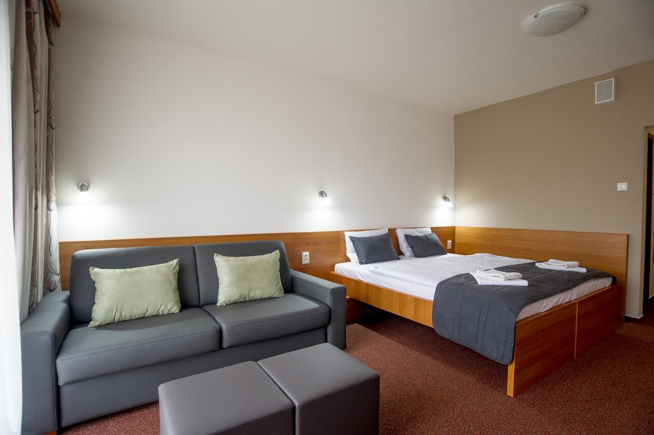 Wellness Hotel Thermal Štúrovo エクステリア 写真