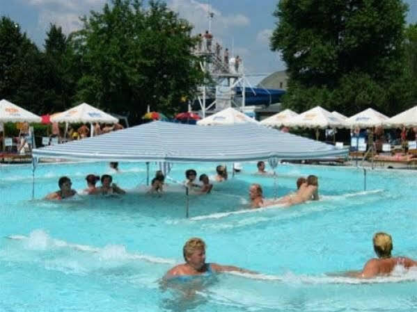 Wellness Hotel Thermal Štúrovo エクステリア 写真